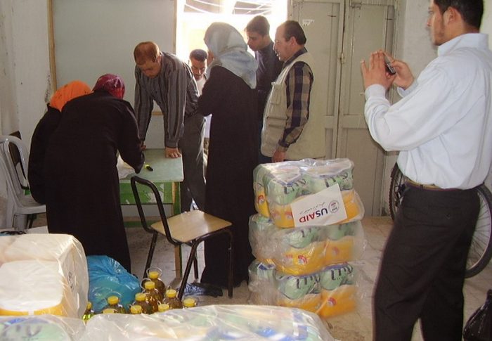 مشروع توزيع الفوط الصحية لمعاقين شمال غزة